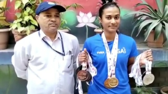 खुशखबरी: धर्मनगरी की बेटी ने "खेलो इंडिया लीग गेम्स" में जीते 11 मैडल। उत्तराखंड का नाम किया रोशन, दीजिये बधाई -