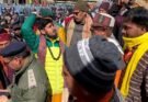 वीडियो: केदारनाथ में VIP दर्शन पर बवाल, तीर्थ पुरोहितों का प्रदर्शन। हेमंत द्विवेदी मुर्दाबाद के लगाए नारे